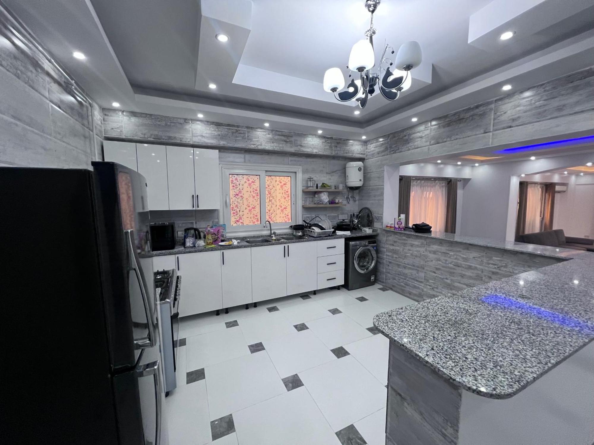 Home2home Апартаменты *