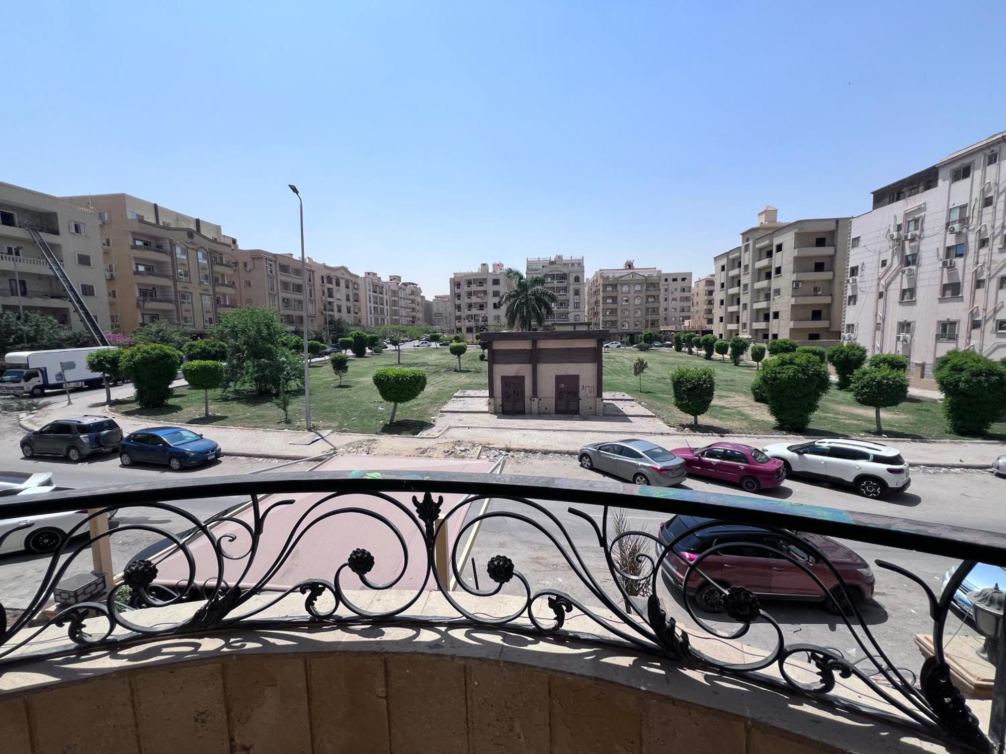 Home2home Апартаменты *